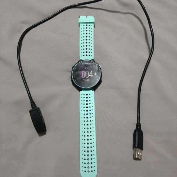 Garmin Forerunner 235 - Picture 2 of 3